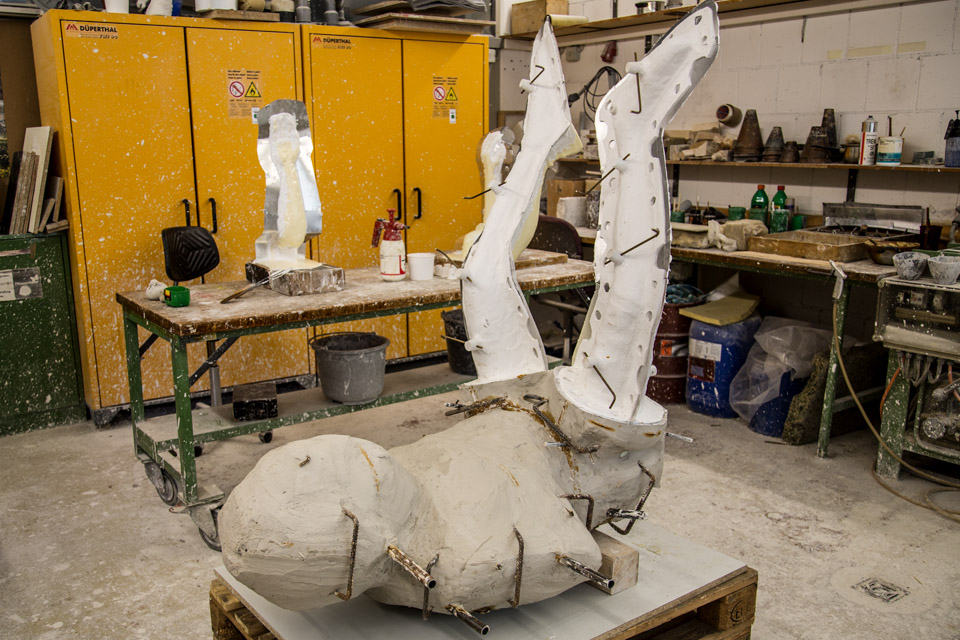 Herstellung-Bronzeskulptur-Silikonformerstellung